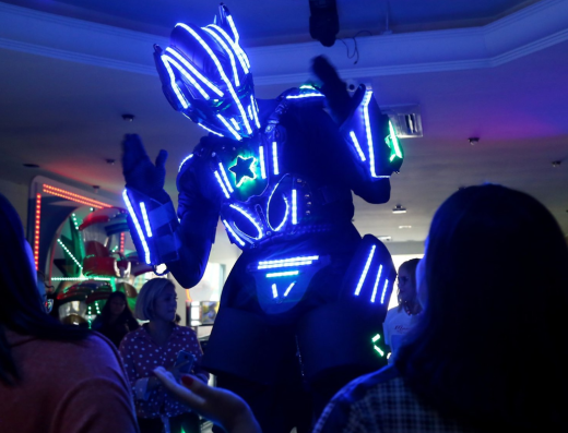 Robos Led festa Robos Led Sao Paulo Robos Led perto de mim Robos Led site Robos Led Online Robos Led Contanto Robo Magnetron Robo Magnetron Sao Paulo 2